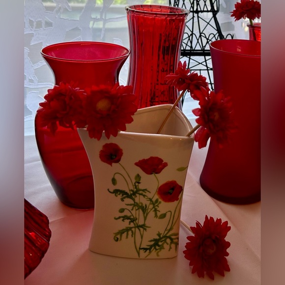 Rectangular Vase/Mug. Poppies & “Flanders Field” by J. McCrae on the side. 5.75” - Picture 11 of 14